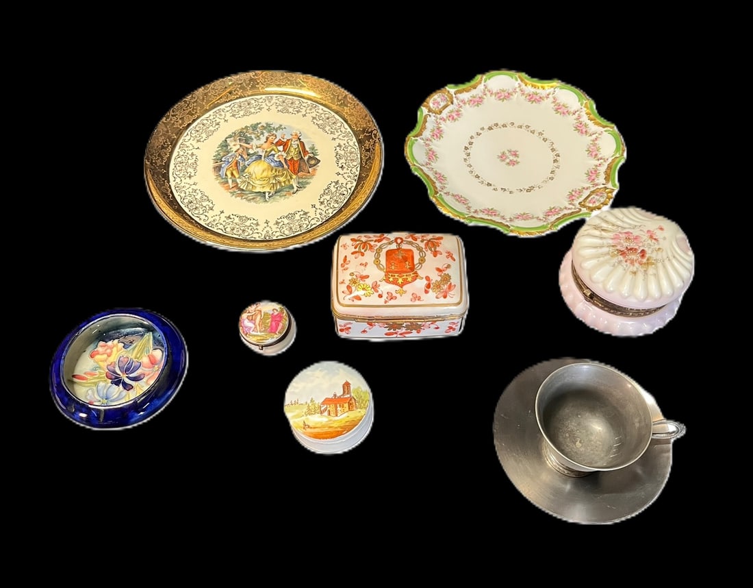 MIXED LOT OF EIGHT DECORATIVE PIECES (1 of 7)