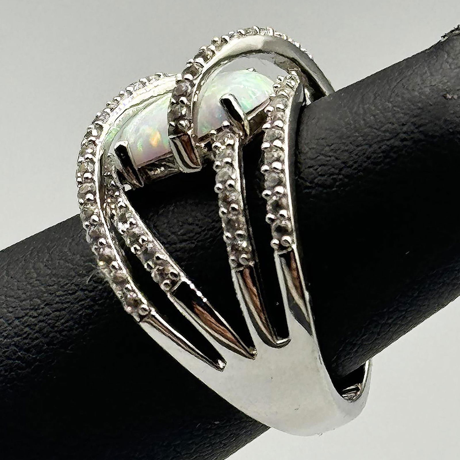 CRISS CROSS OPAL AND WHITE SAPPHIRE STERLING RING (1 of 4)