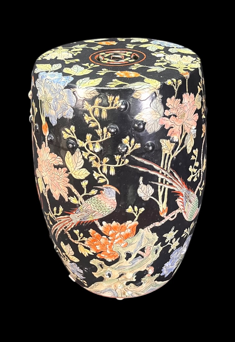 CHINESE FLORAL PORCELAIN GARDEN STOOL: CHINESE FLORAL PORCELAIN GARDEN STOOL Height: 19 in. by Width: 14 in. by Depth: 14 in.