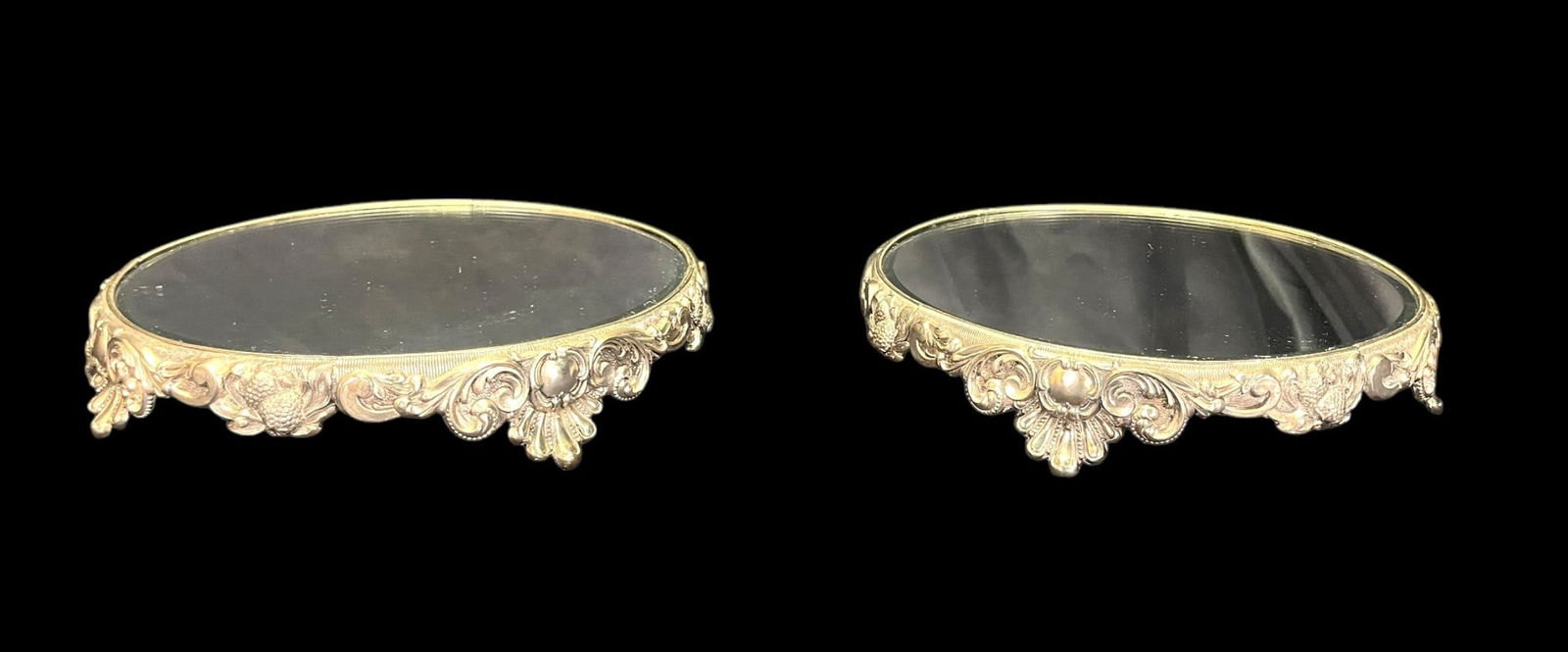 TWO VINTAGE ROUND BEVELED MIRRORED PLATEAUS (1 of 4)