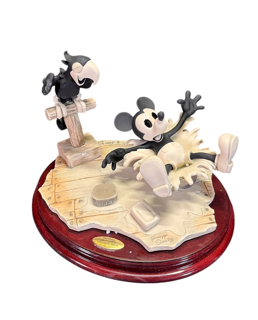 GIUSEPPE ARMANI STEAMBOAT WILLIE SCULPTURE (1 of 5)