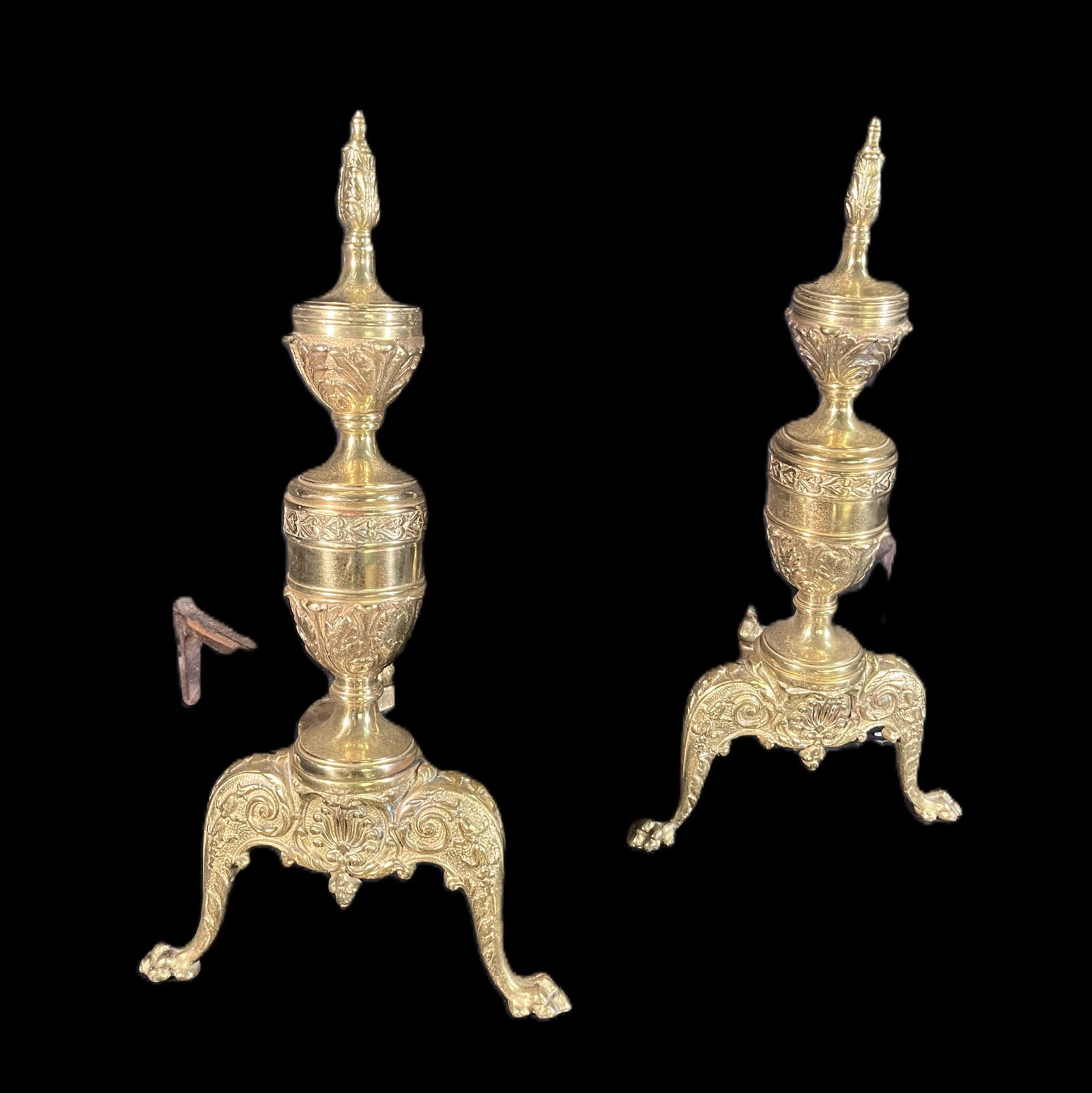 PAIR OF VTG BRASS FIREPLACE ANDIRONS (1 of 3)