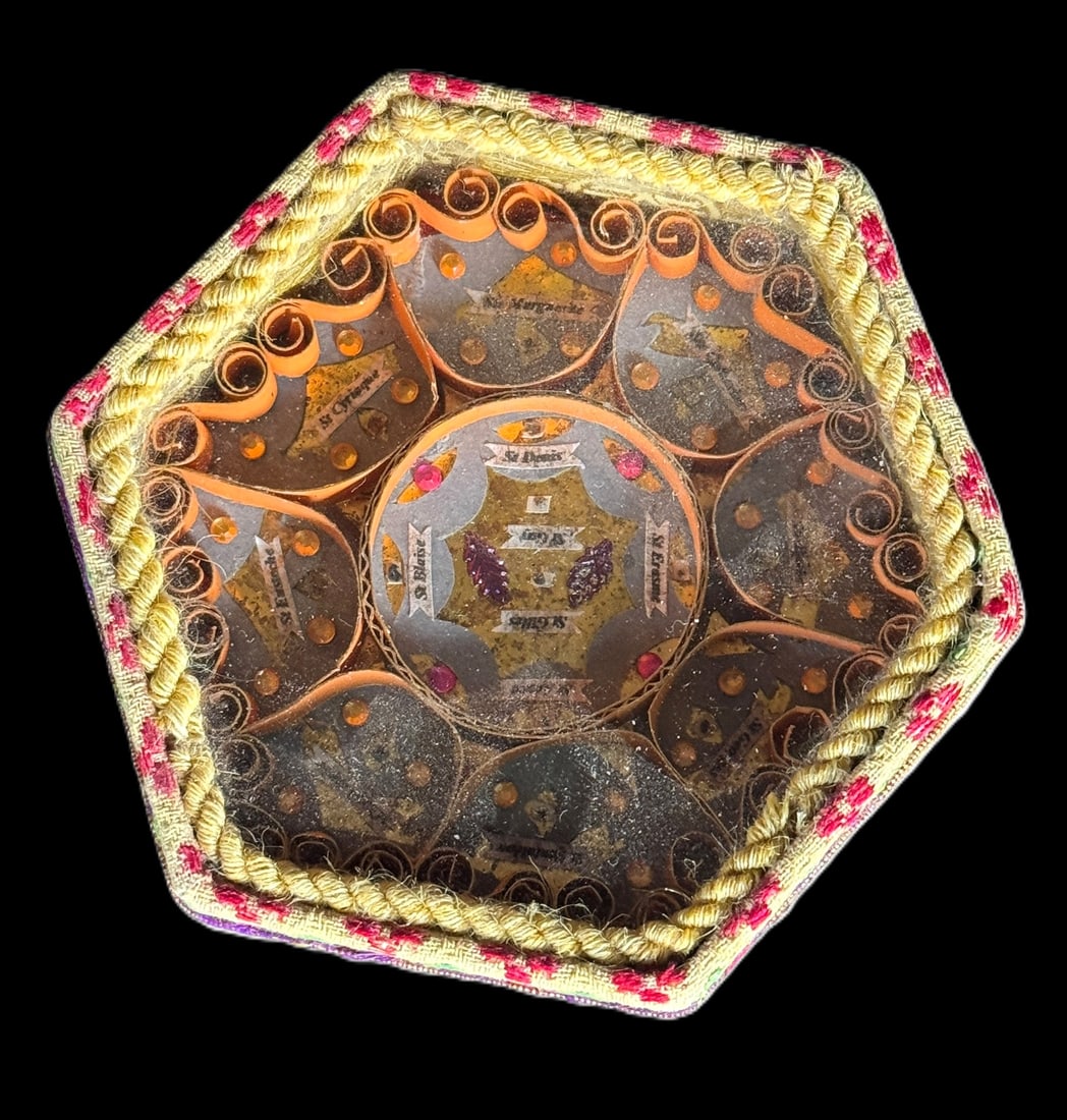 19TH CENTURY RELIGIOUS BOX: 19TH CENTURY RELIGIOUS BOX. Height: 1.5 in. by Width: 4 in.