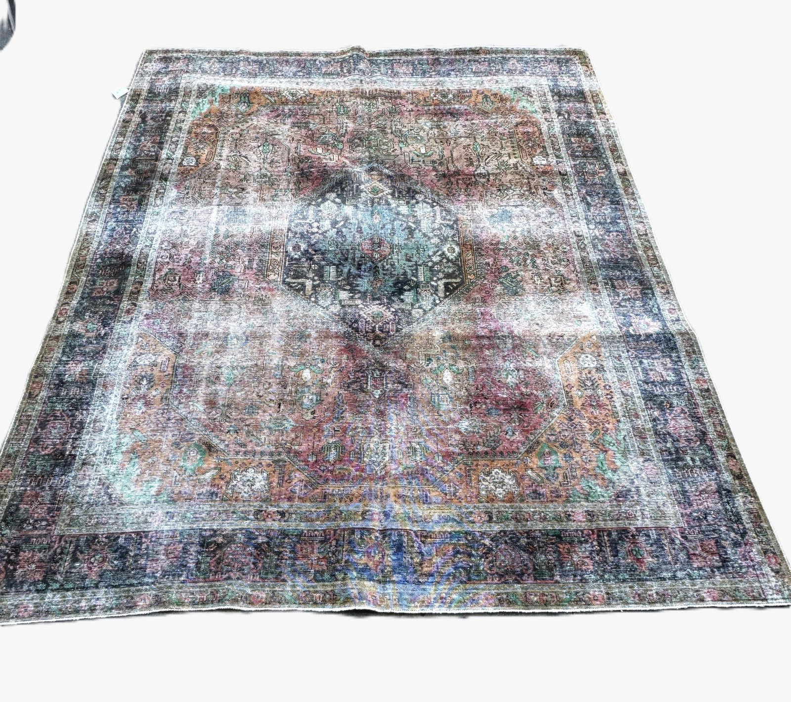 ANTQUE PERSIAN CARPET WITH FADED JEWELTONE COLORS: ANTQUE PERSIAN CARPET WITH FADED JEWELTONE COLORS 9'9" X 12'5"
