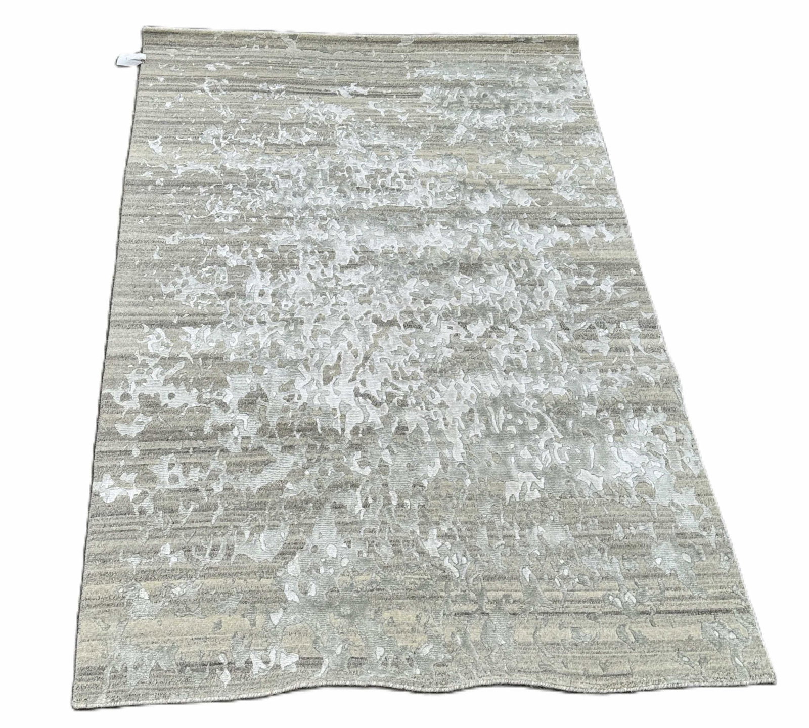 MODERN HAND KNOTTED CELEDON RUG: MODERN HAND KNOTTED CELEDON RUG. 5.5 X 8.10