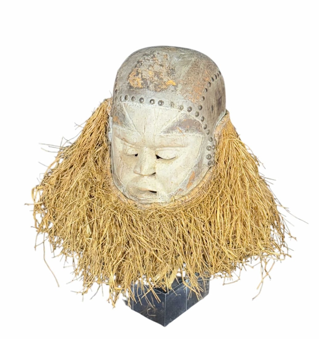 19th CENTURY CARVED AFRICAN FULL MASK (1 of 2)