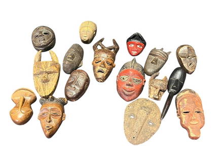 16 SMALL AFRICAN CARVED HEADS/MASK: 16 SMALL AFRICAN CARVED HEADS/MASK Height: 4 in. by Width: 3 in. by Depth: 3 in.