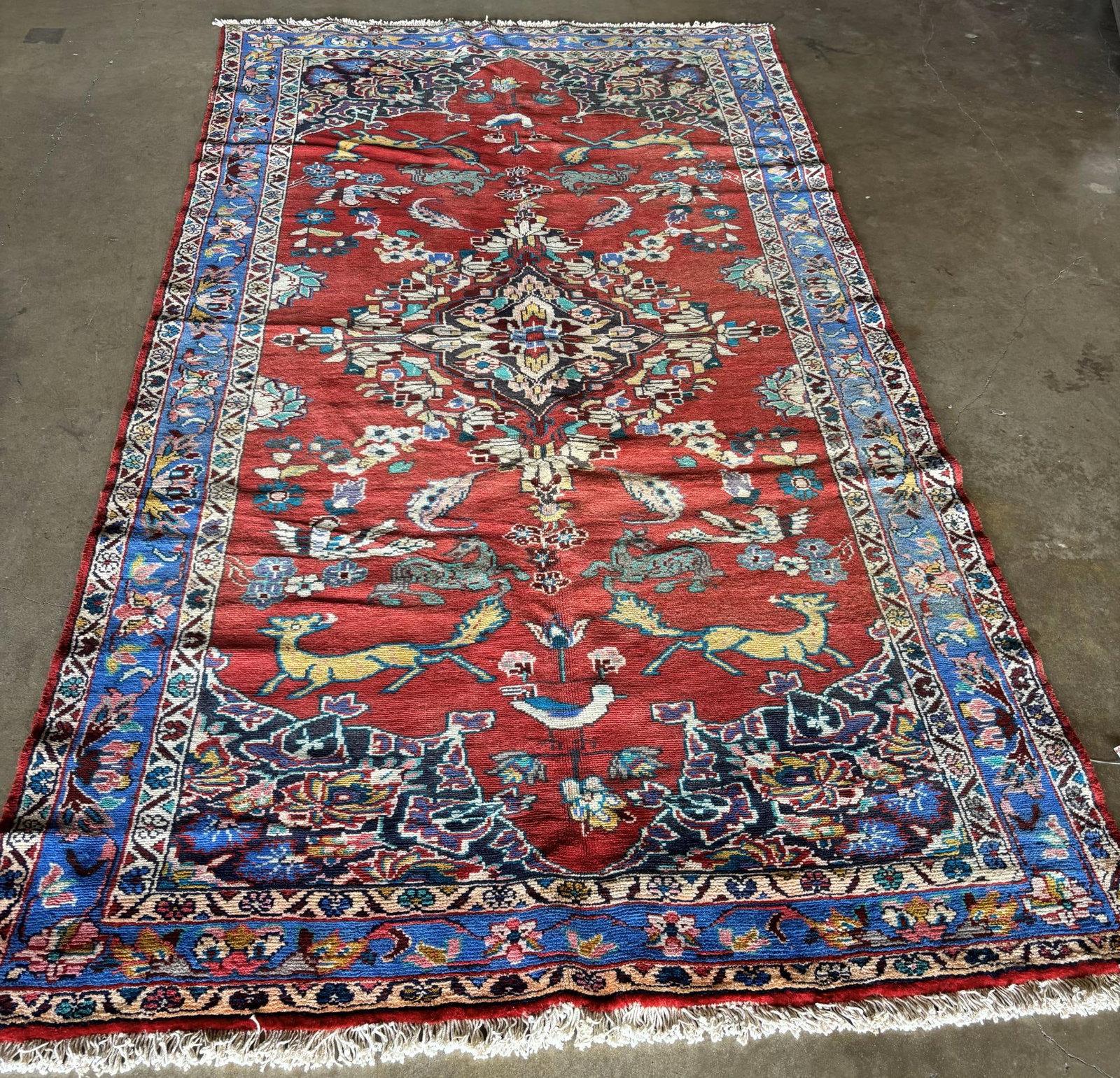 PERSIAN CARPET: PERSIAN CARPET. #18 Height: 9 ft. 8 in. by Width: 5 ft. 3 in.