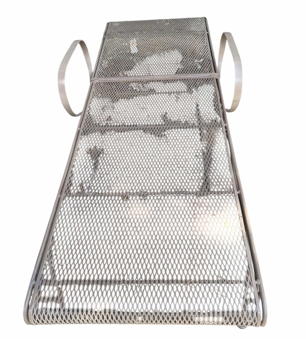 WOODARD METAL GARDEN CHAISE LOUNGE: WOODARD OUTDOOR METAL CHAISE LOUNGE. Height: 23 in. by Width: 72 in. by Depth: 26 in.