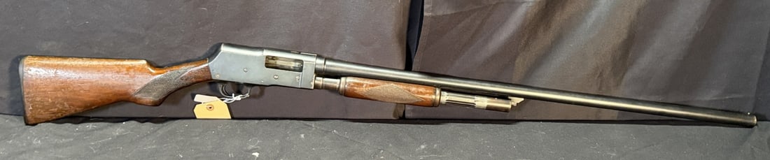 RIVERSIDE ARMS CO BROWNING 12GA PUMP SHOTGUN: RIVERSIDE ARMS CO BROWNING 12GA PUMP SHOTGUN FULL CHOKE SERIAL #U91574 WS204 (L722)