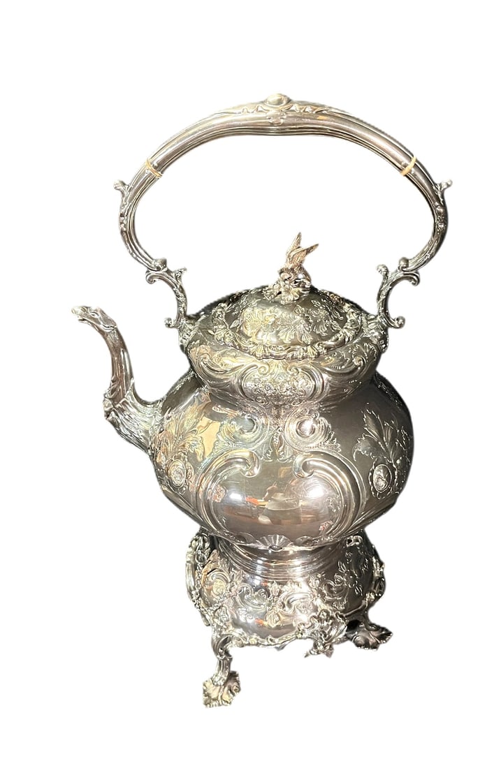 VICTORIAN SILVER PLATE 19TH C TEA/COFFEE POT (1 of 3)