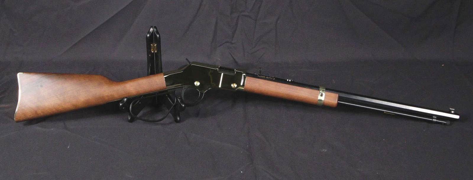 HENRY BIG BOY BRASS .45 COLT SIDE GATE RIFLE: HENRY BIG BOY BRASS .45 COLT SIDE GATE RIFLE SERIAL #BB003752GC. (L295)