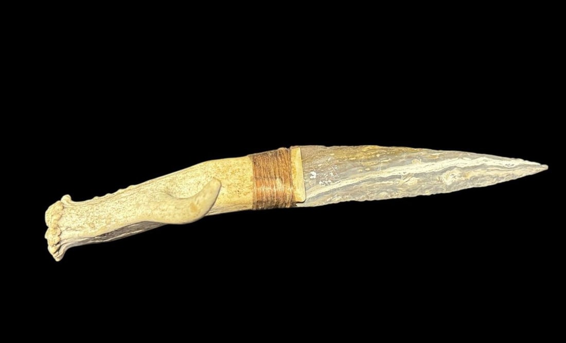 INDIAN ARROW HEAD DAGGER WITH HORN HANDLE: INDIAN ARROW HEAD DAGGER WITH HORN HANDLE. in. by Width: 13
