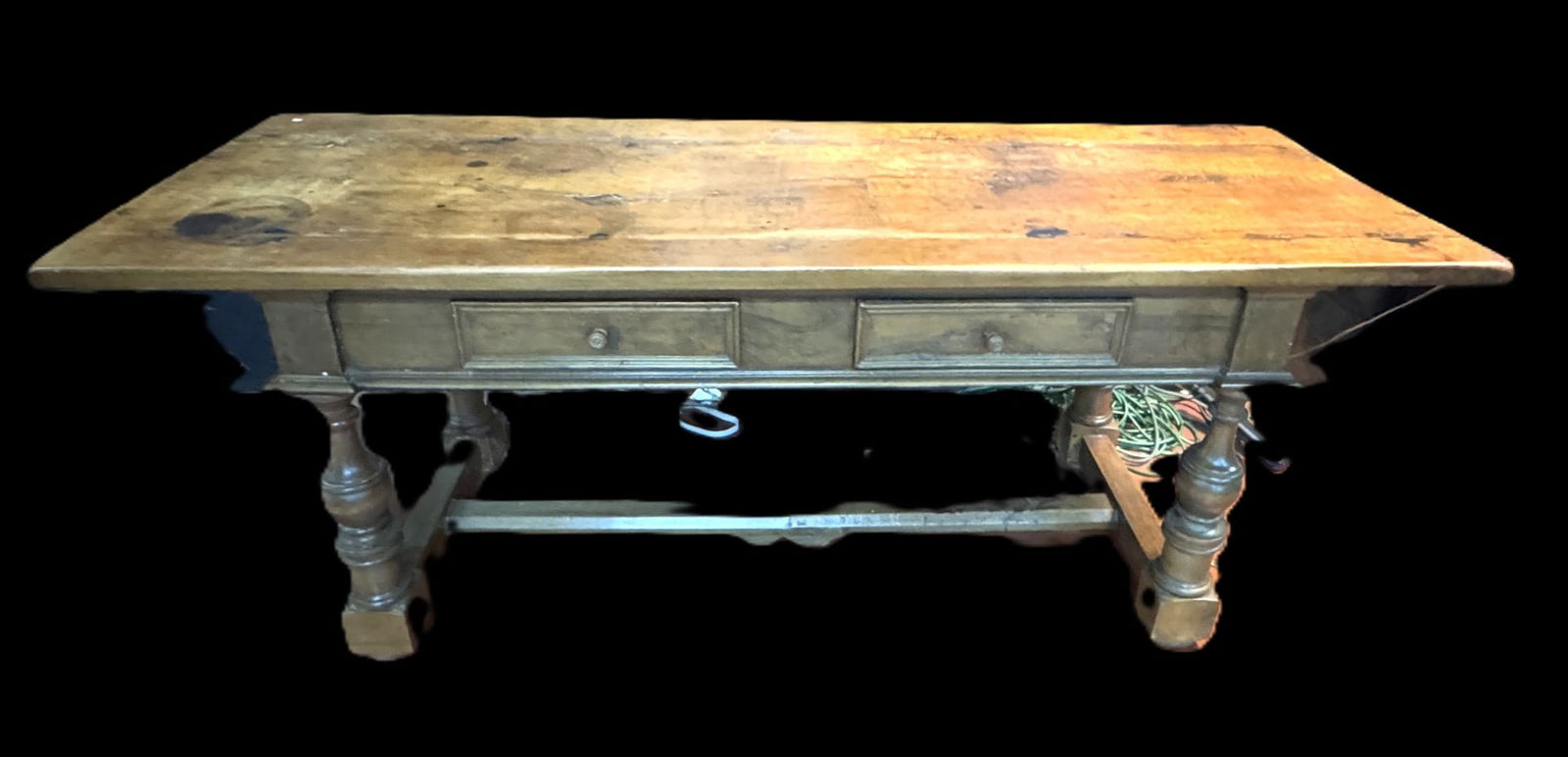 18th CENTURY  ITALIAN WALNUT LIBRARY TABLE (1 of 7)