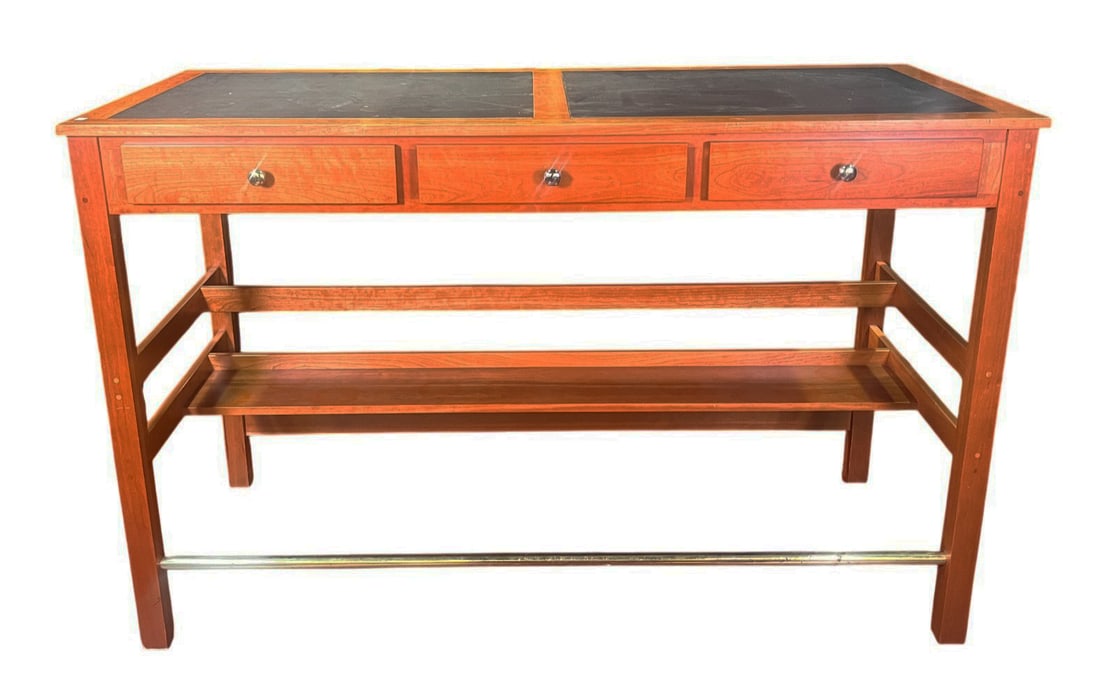 VINTAGE CRAFTSMAN STYLE LEATHER TOP DESK (1 of 5)