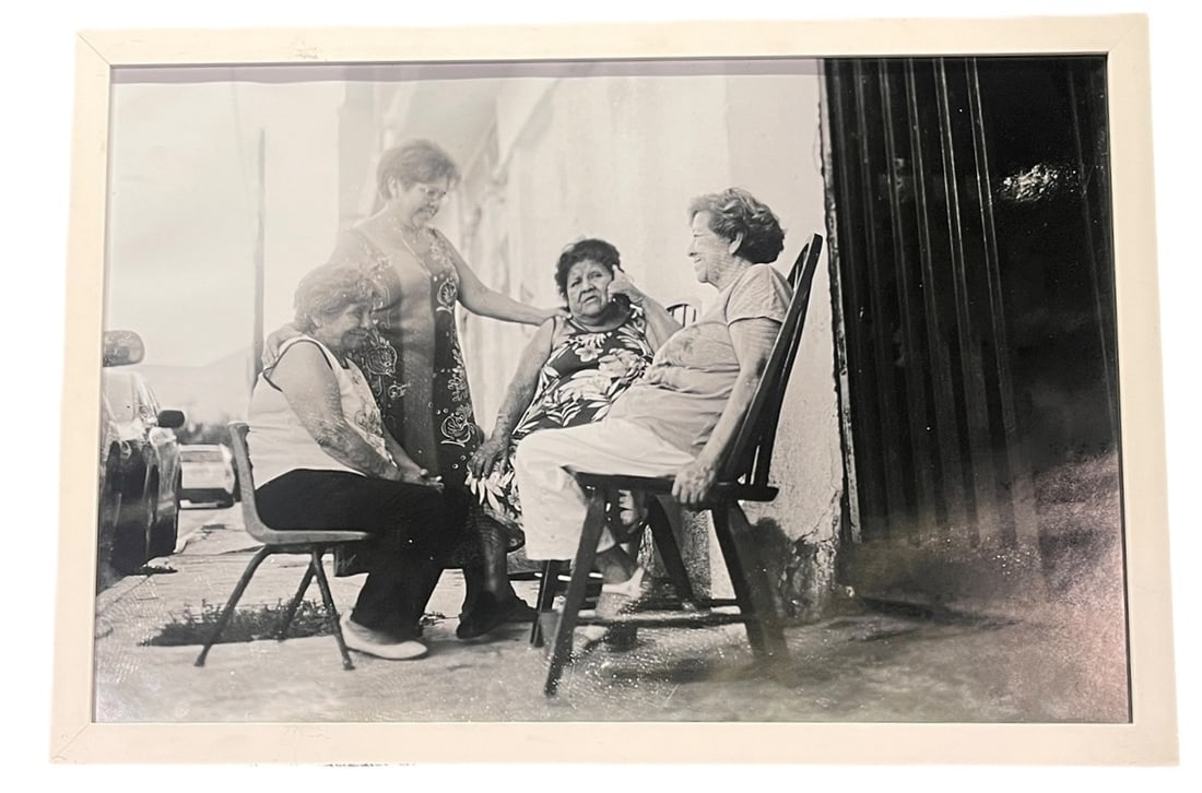 VINTAGE BLACK AND WHITE PHOTOGRAPH: VINTAGE BLACK AND WHITE PHOTOGRAPH BY COLBY DEAL . HIS WORK IS SEEN IN BEAUTIFUL, STILL BY COLBY DEAL. Height: 22 in. by Width: 32 in. by Depth: 1 IN.