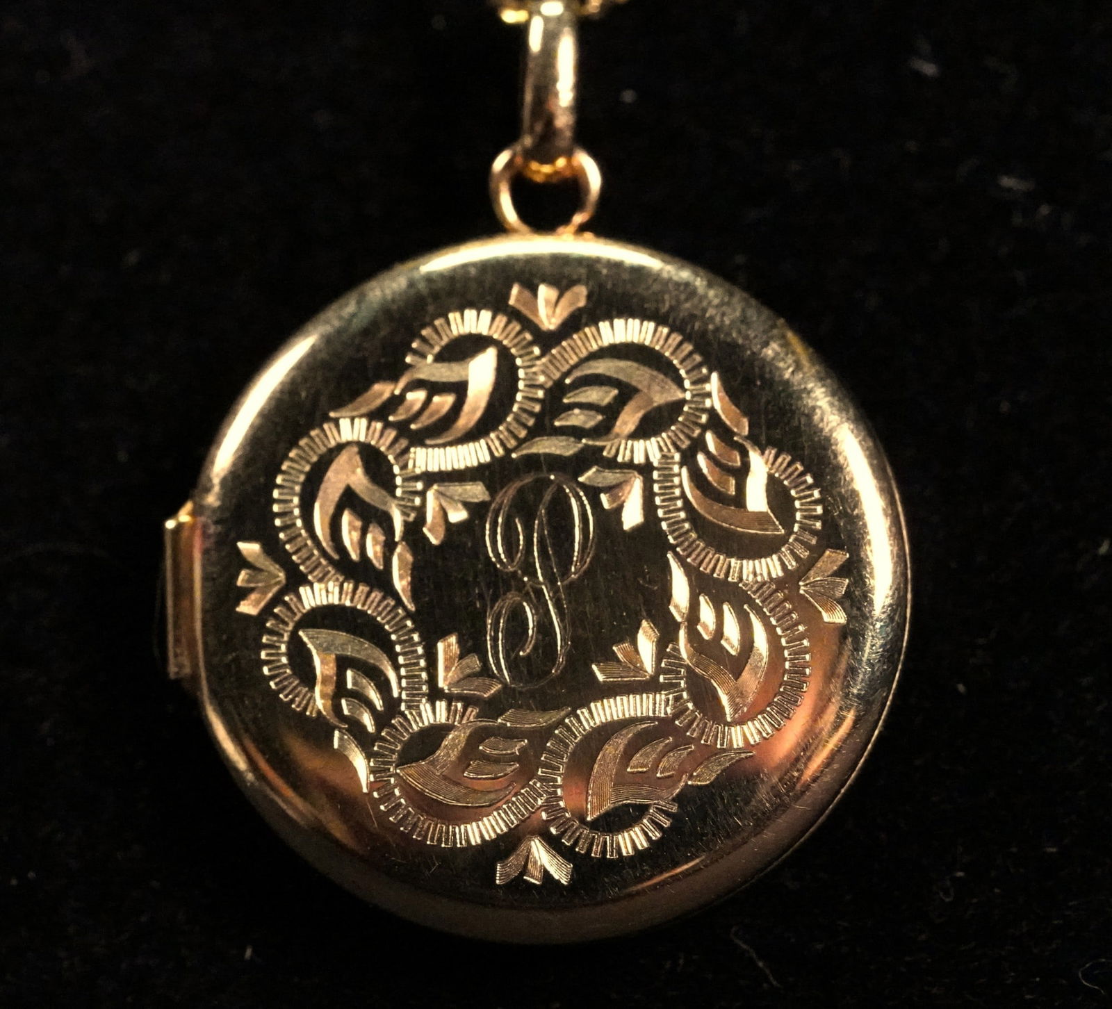 14KT GOLD LOCKET PENDANT/NECKLACE (1 of 3)