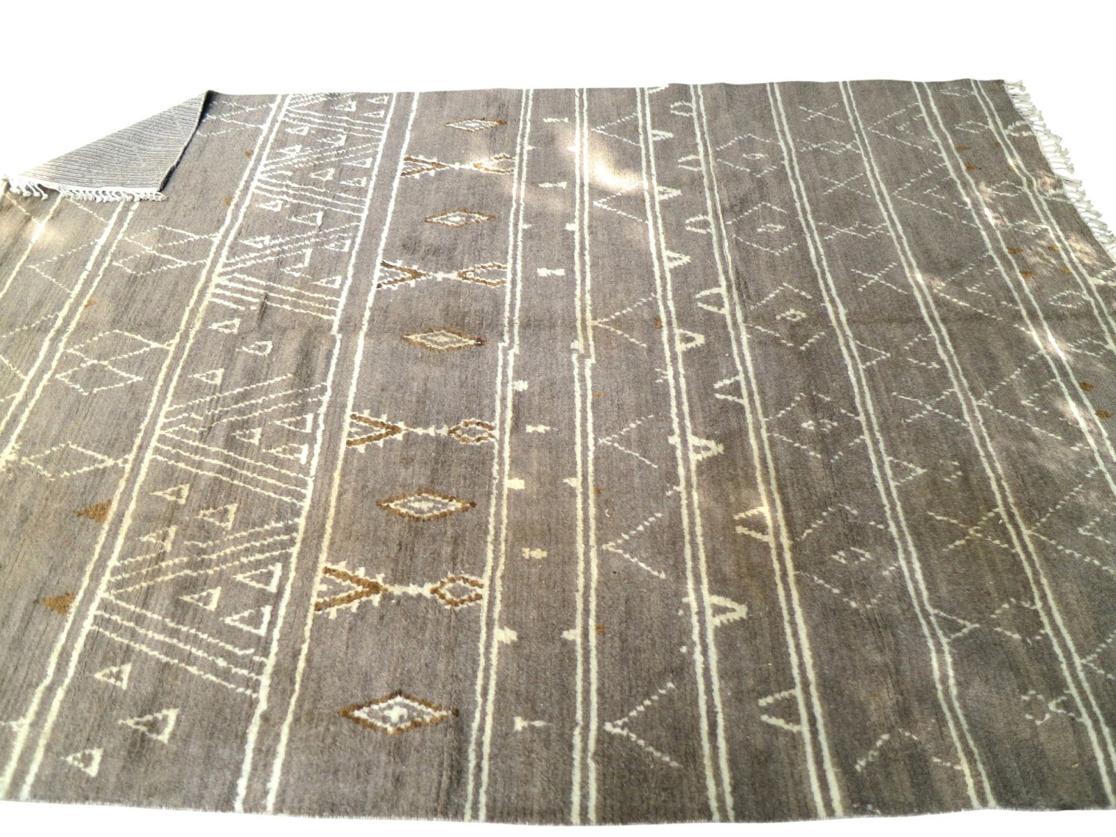 HAND WOVEN OUSHAK WOOL PILE RUG: HAND WOVEN OUSHAK WOOL PILE RUG. (#1235) Height: 12 ft. 5 in. by Width: 8 ft. 8 in.