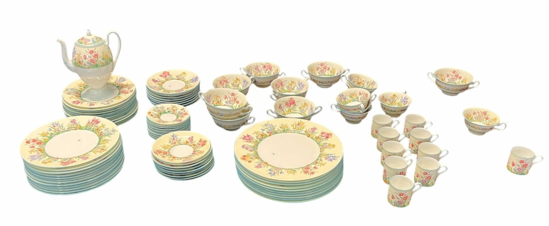 WEDGWOOD PRARIE FLOWERS BONE CHINA DINNERWARE SET (1 of 12)
