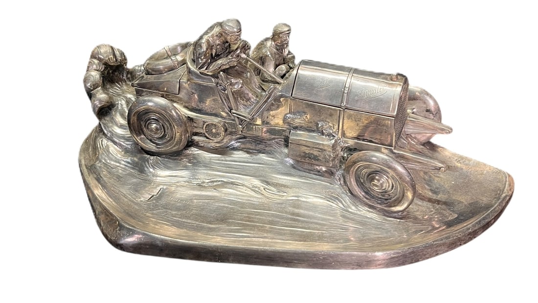 CAR DESK SET WITH INKWELL HOLDER BY WILLIAM ZWICK: CAR DESK SET WITH INKWELL HOLDER BY WILLIAM ZWICK 1916 Height: 6 in. by Width: 17 in. by Depth: 9 in.