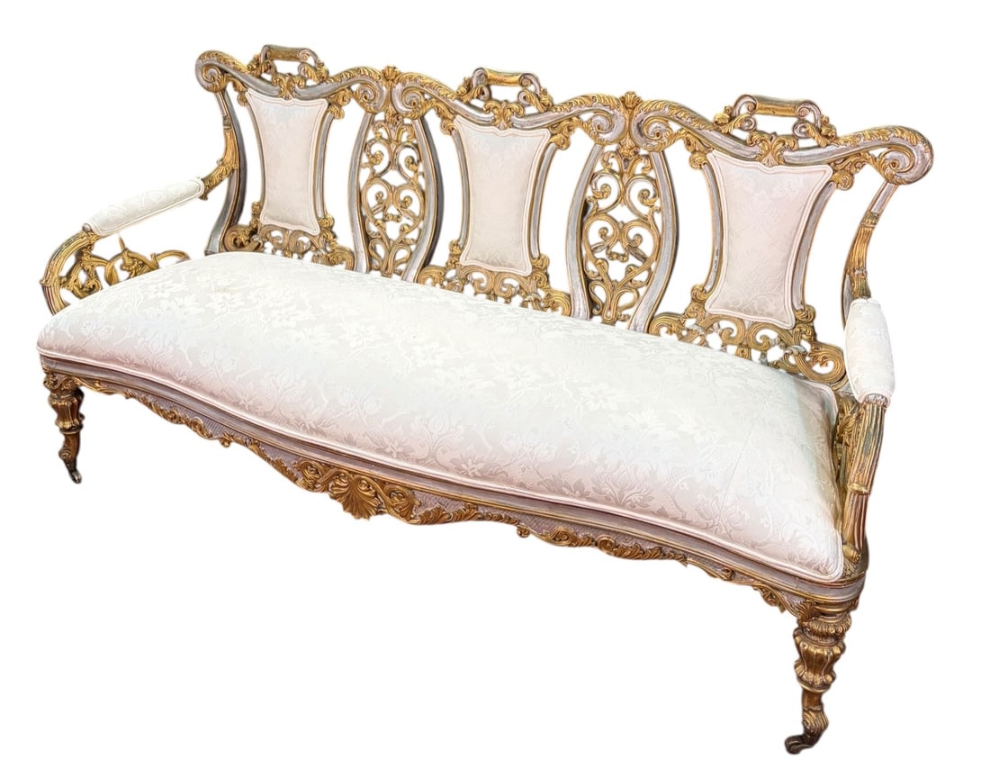 19TH C BAROQUE STYLE FRENCH SETTE: 19TH C BAROQUE STYLE FRENCH SETTE ON CASTORS Height: 39 in. by Width: 71 in. by Depth: 26 in.