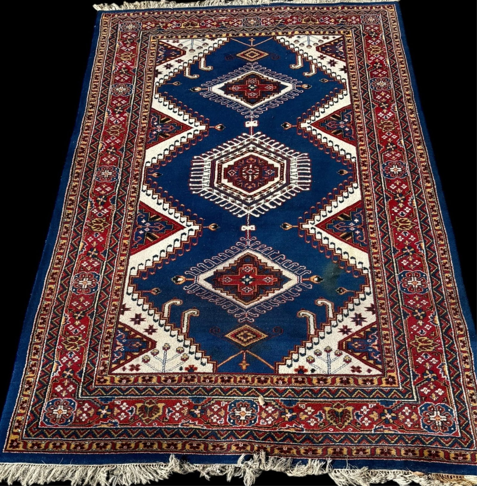 ANTQUE HERIZ PERSIAN CARPET: ANTQUE HERIZ PERSIAN CARPET Height: 9 in. by Width: 5