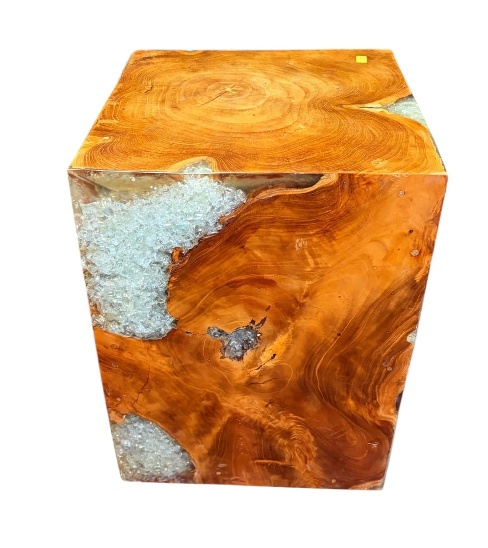 WOODEN SIDE TABLE WITH RESIN (1 of 5)