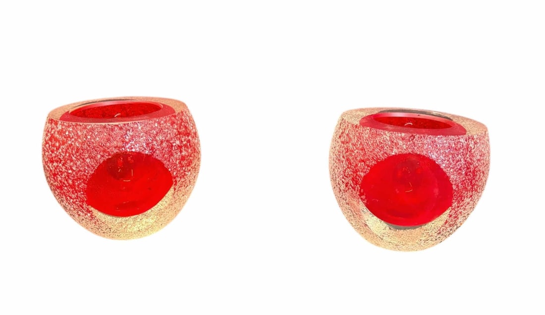 PAIR OF VINTAGE CRYSTAL GLASS DECORATIVE OBJECTS: PAIR OF VINTAGE CRYSTAL ART GLASS DECORATIVE OBJECTS. Height: 3.5 in. by Width: 4 in. by Depth: 4 in.