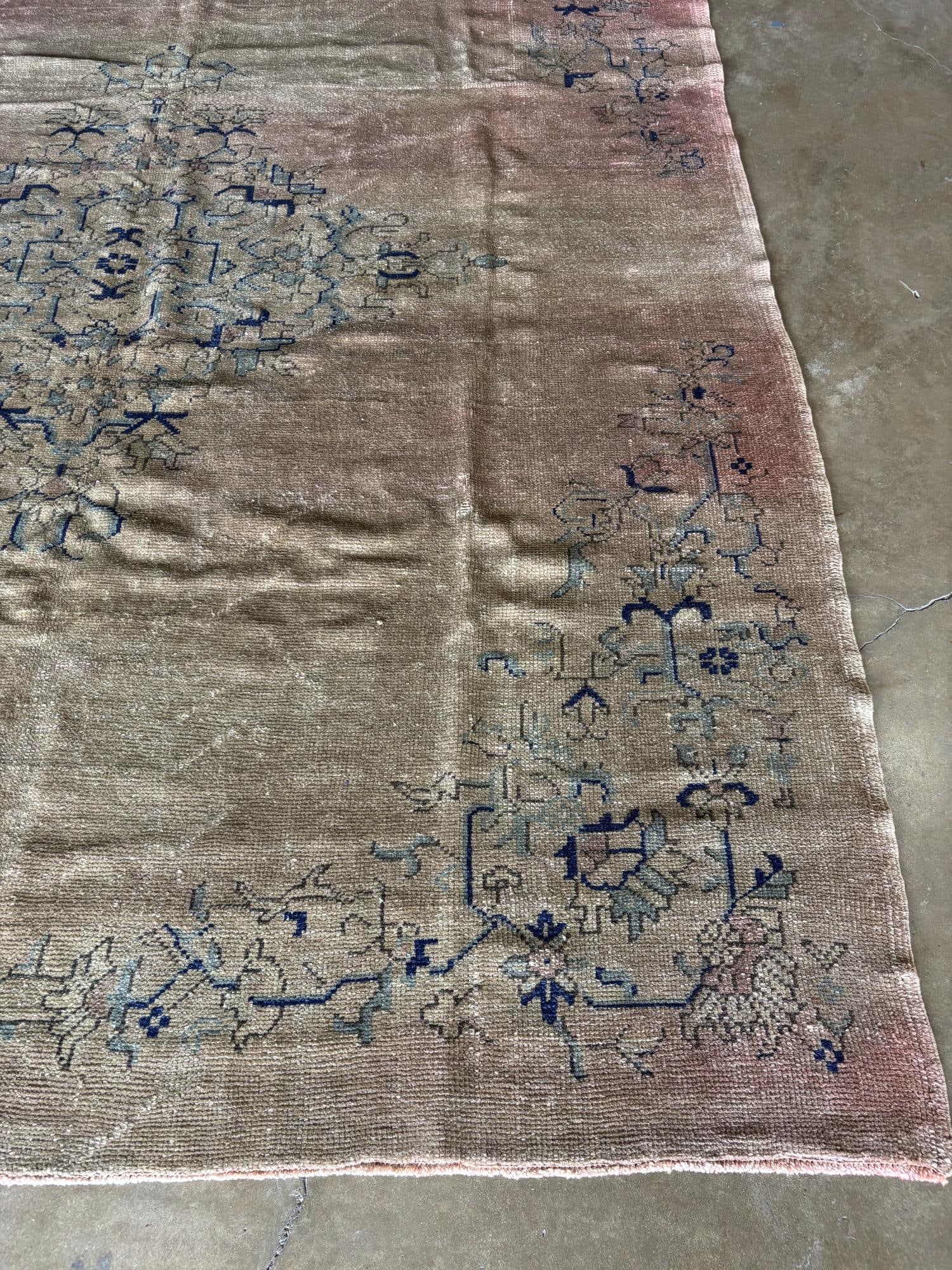 HAND KNOTTED TURKISH CARPET - 2
