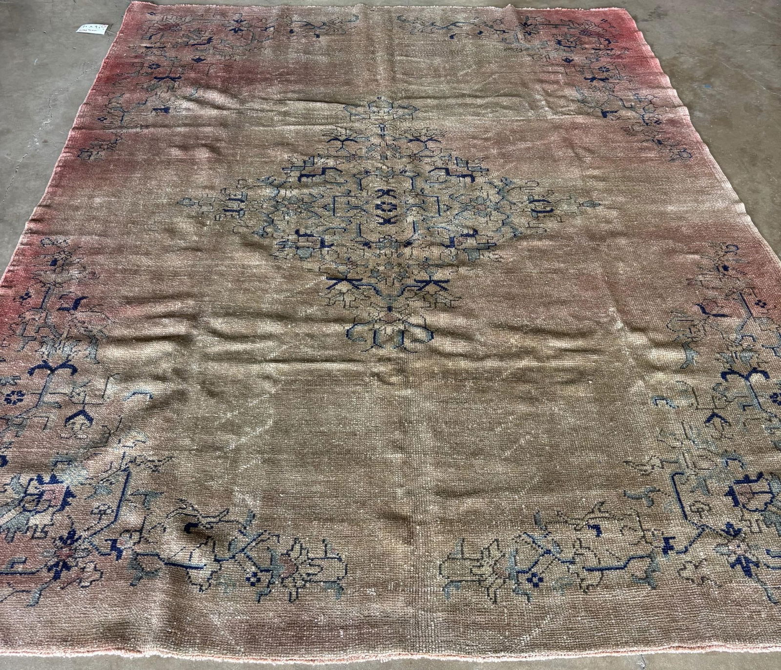 HAND KNOTTED TURKISH CARPET - 3