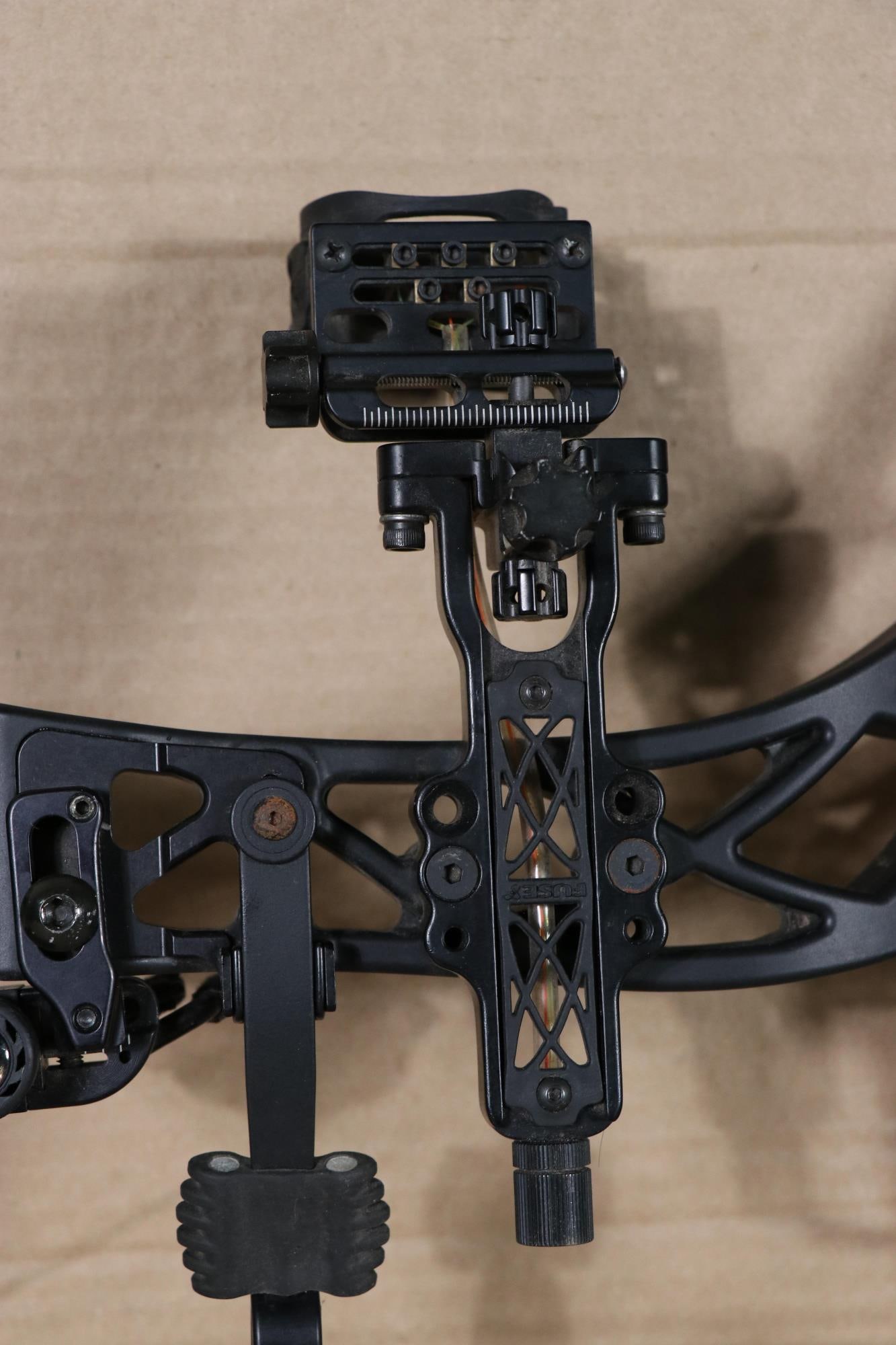 BOWTECH EVA SHOCKEY SS COMPOUND BOW - 4