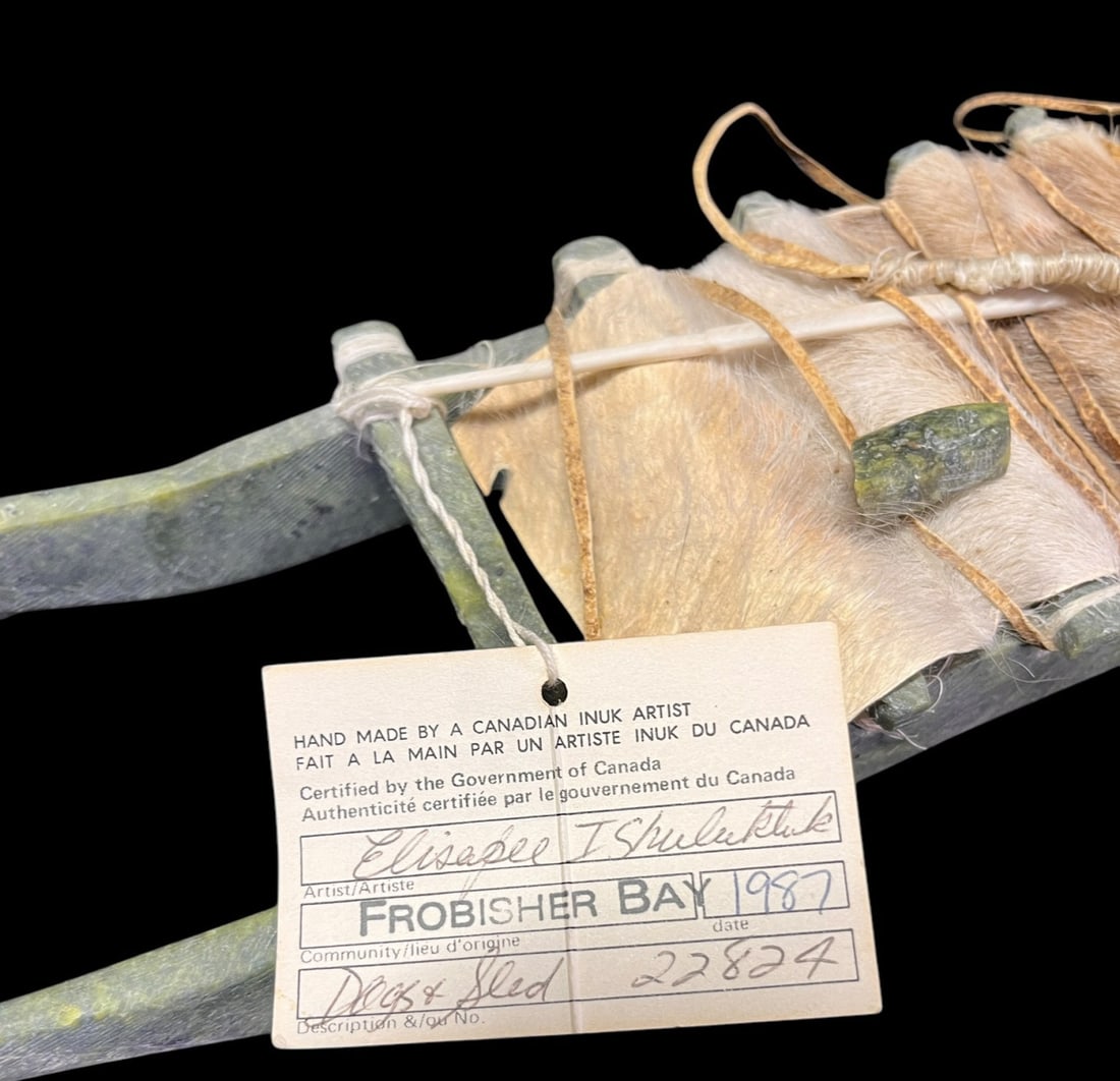 CARVED JADE ESKIMO ART - 4