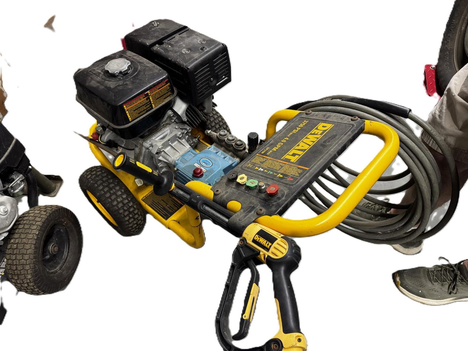 DEWALT POWER WASHER: DEWALT POWER WASHER