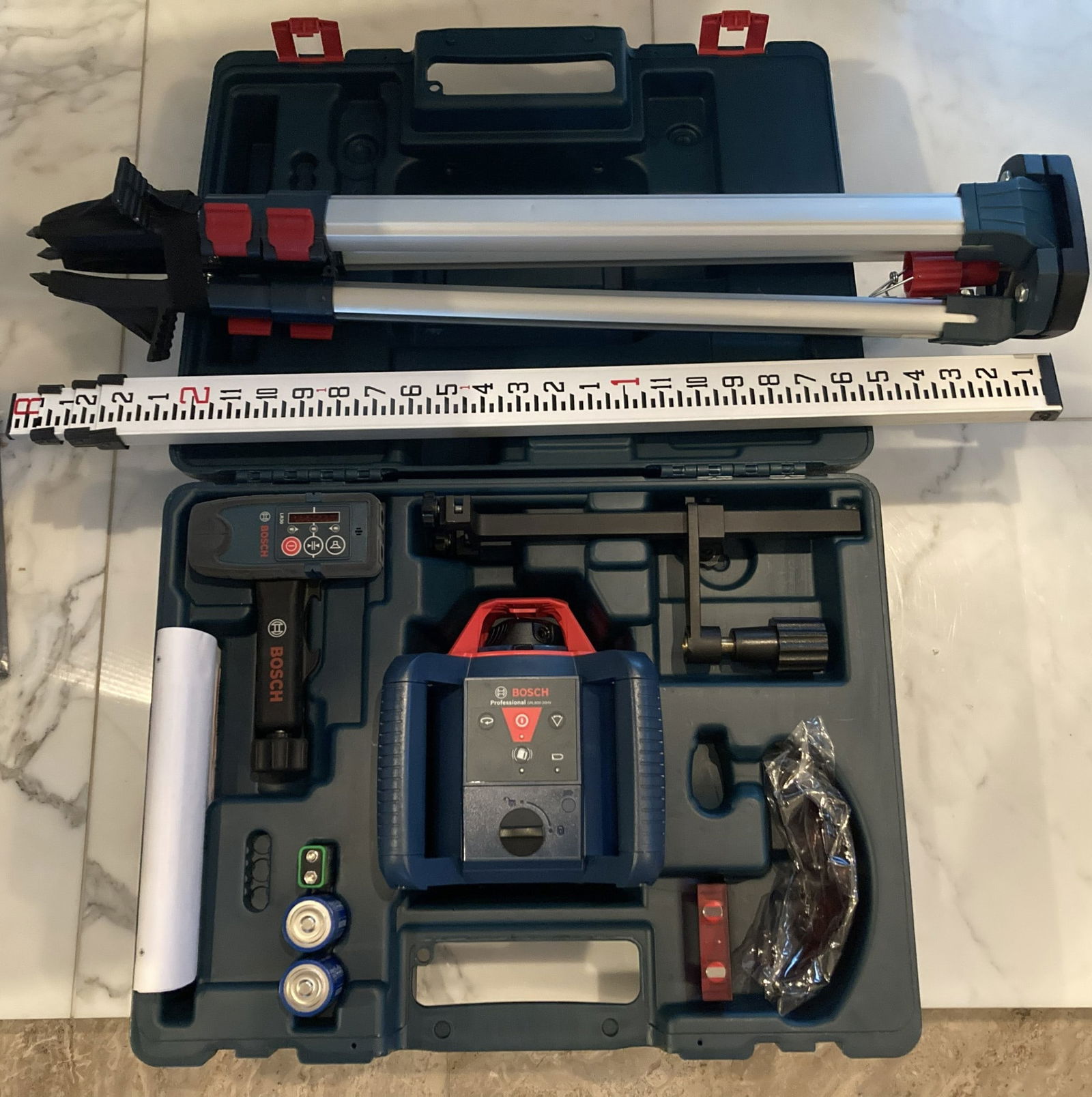 BOSCH 800 CONSTRUCTION LASER - 2
