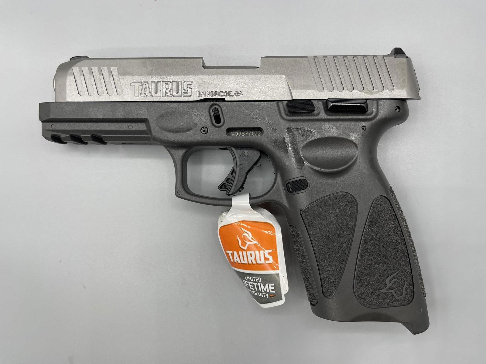 TAURUS G3 9MM STAINLESS W/GRAY FRAME 4": TAURUS G3 9MM STAINLESS W/GRAY FRAME 4" PISTOL NEW IN BOX SERIAL # ADJ677472 (L462)