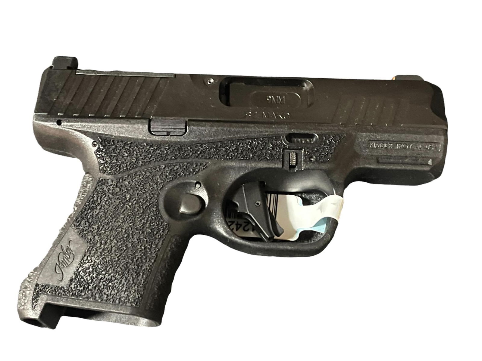 KIMBER R7 MAKO 9MM PISTOL (NEW): NEW KIMBER R7 MAKO 9MM PISTOL - INCLUDES CASE & ONE MAGAZINE; CALIBER: 9MM; SERIAL NUMBER: R12420; NEW FIREARM; (L83).