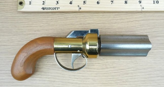 Classic Arms Pepper Box .38 Caliber Pistol: Classic Arms Pepper Box .38 Caliber Pistol . Very Good. 3 1/8" Barrel. Percussion Features a Rotating Four Barrel Design, DA Only Trigger, Brass Receiver, Straight Wood Grips, Polished Metal
