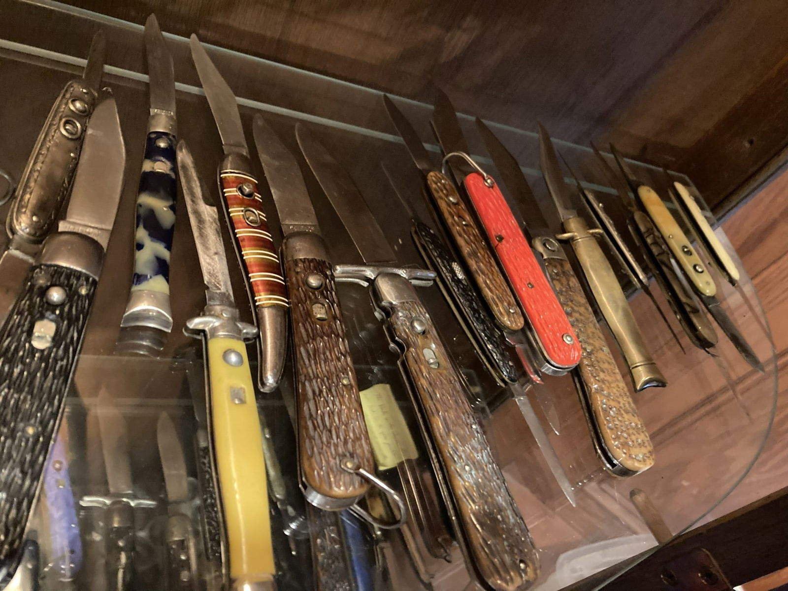 ANTIQUE AMERICAN SWITCHBLADE COLLECTION - 2