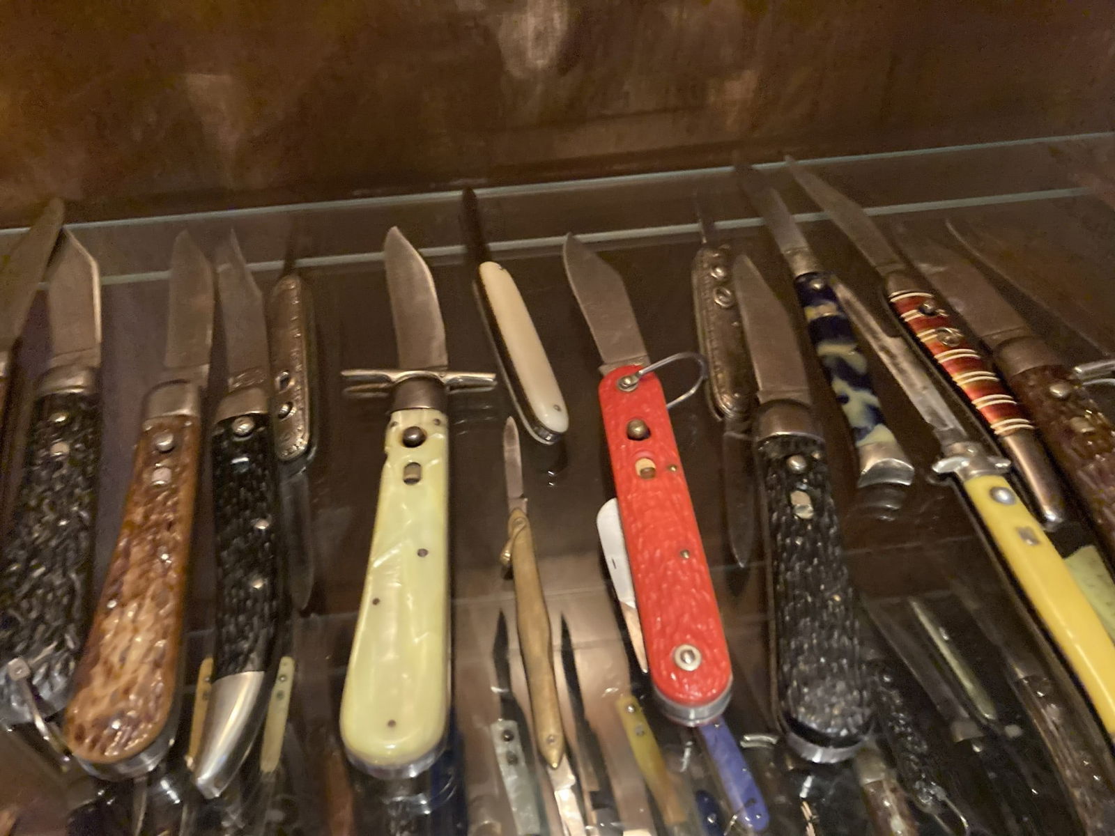 ANTIQUE AMERICAN SWITCHBLADE COLLECTION - 7