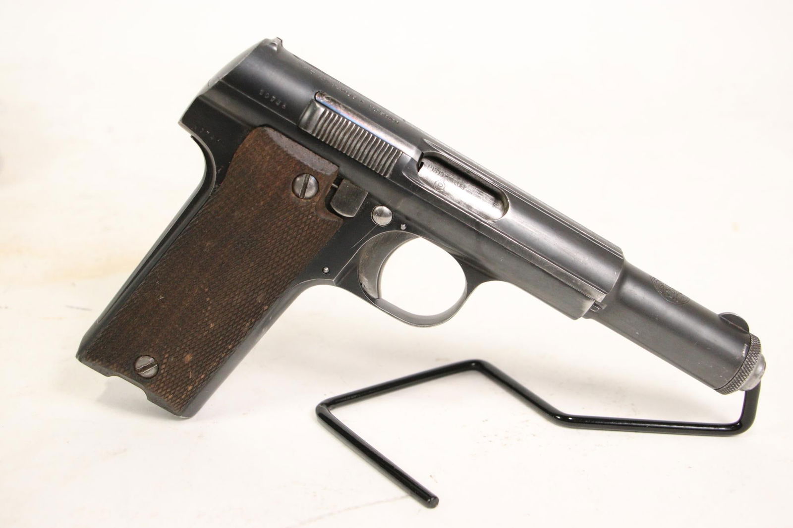 ASTRA 400 9MM PISTOL (USED): USED ASTRA 400 9MM PISTOL - NICE 85% ORIGINAL CONDITION, NO IMPORT MARKINGS. CALIBER: 9MM; SERIAL NUMBER: 10745;USED FIREARM - (L7)