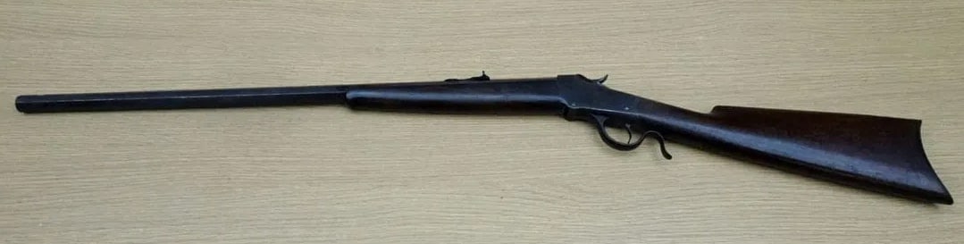 WINCHESTER 22 W.C.F. VINTAGE Rifle. Good Condition (1 of 7)