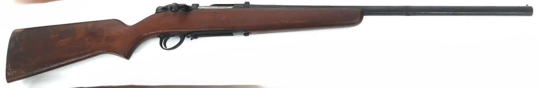 SAVAGE WESTPOINT MODEL 918 12GA BOLT ACTION: SAVAGE WESTPOINT MODEL 918 12GA BOLT ACTION 2 3/4 INCH CHAMBER. FULL CHOKE WOOD STOCK NO MAGAZINE SERIAL #B011766 (L415)