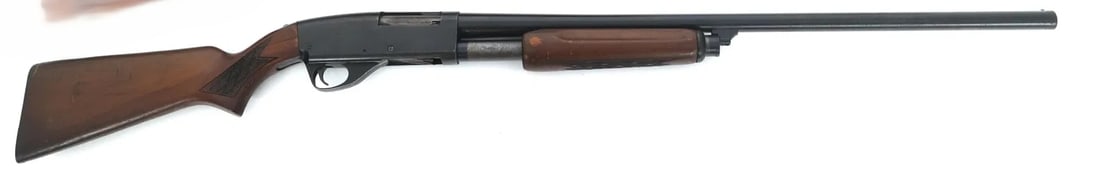 SAVAGE SPRINGFIELD MODEL 677 SERIES D 12GA PUMP: SAVAGE SPRINGFIELD MODEL 677 SERIES D 12GA PUMP SERIAL #B308444 (L414)