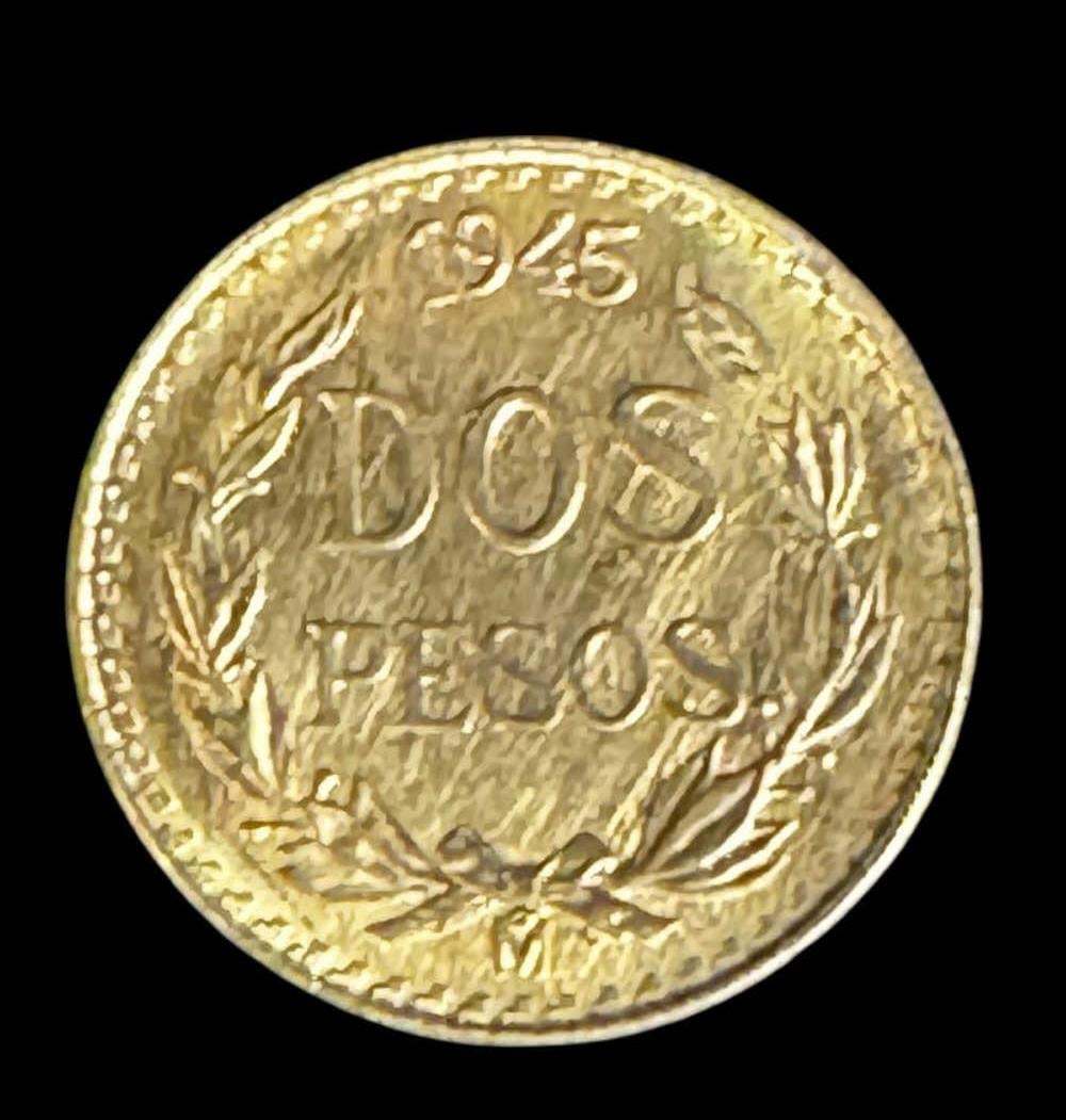 1945 DOS PES0 GOLD COIN (1 of 2)