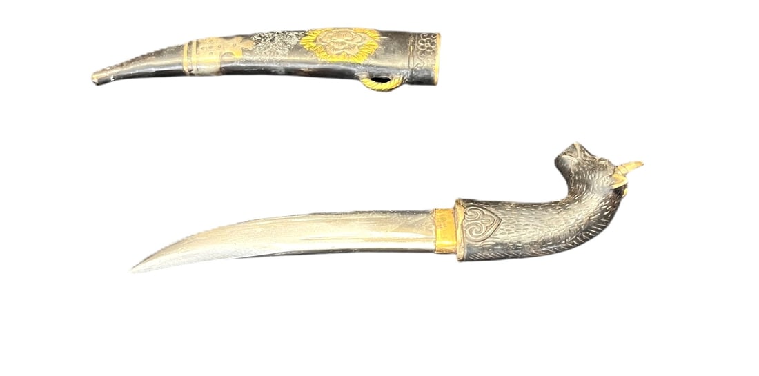BULL HEAD DAGGER & SHEATH: BULL HEAD DAGGER & SHEATH. Height: 19 in. by Width: 4 in.