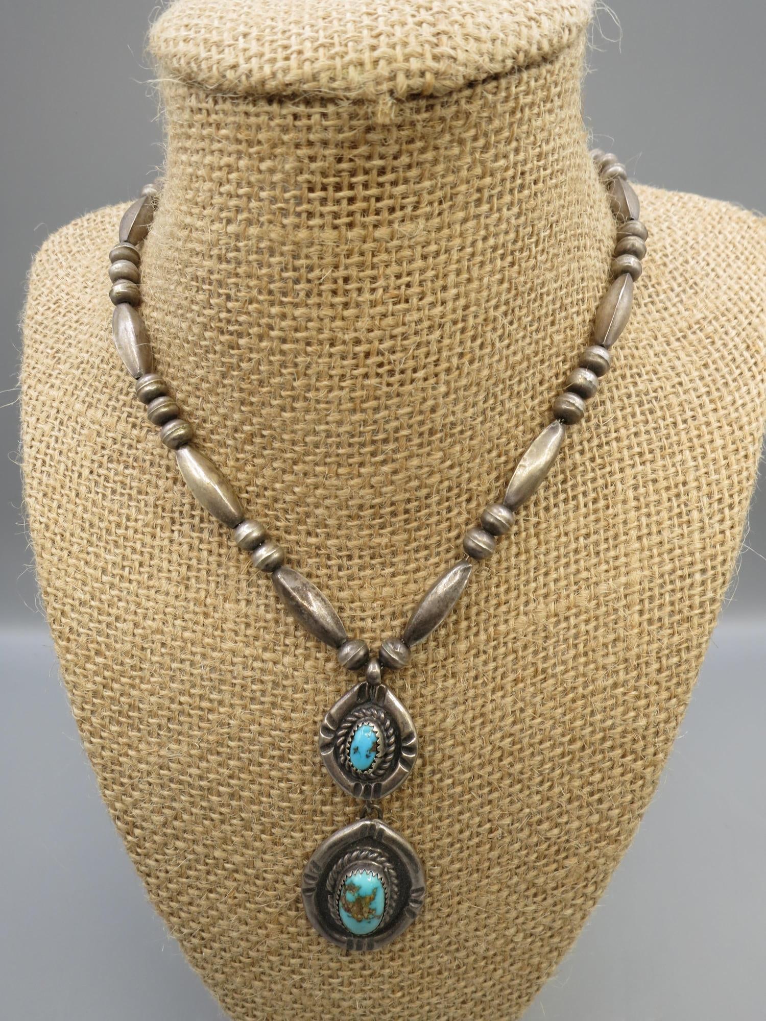 TURQUOISE & SILVER 14" NECKLACE: TURQUOISE & SILVER 14" NECKLACE.