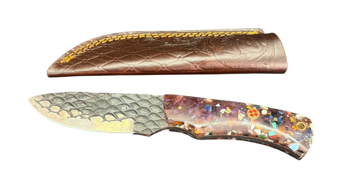 DAMASCUS KNIFE AND CASE: DAMASCUS KNIFE AND CASE Height: 8 in. by Width: 1.5 in. by Depth: .5 in.