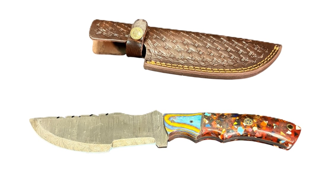 DAMASCUS KNIFE WITH INLAY HANDLE AND LEATHER CASE: DAMASCUS KNIFE WITH INLAY HANDLE AND LEATHER CASE Height: 10.4 in. by Width: 1.8 in. by Depth: .5 in.