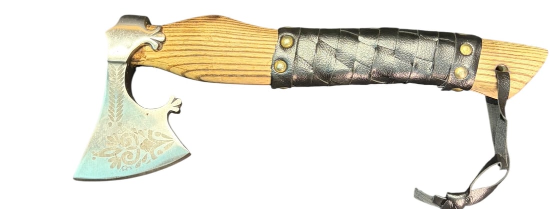 DAMASCUS AXE AND CASE - 4