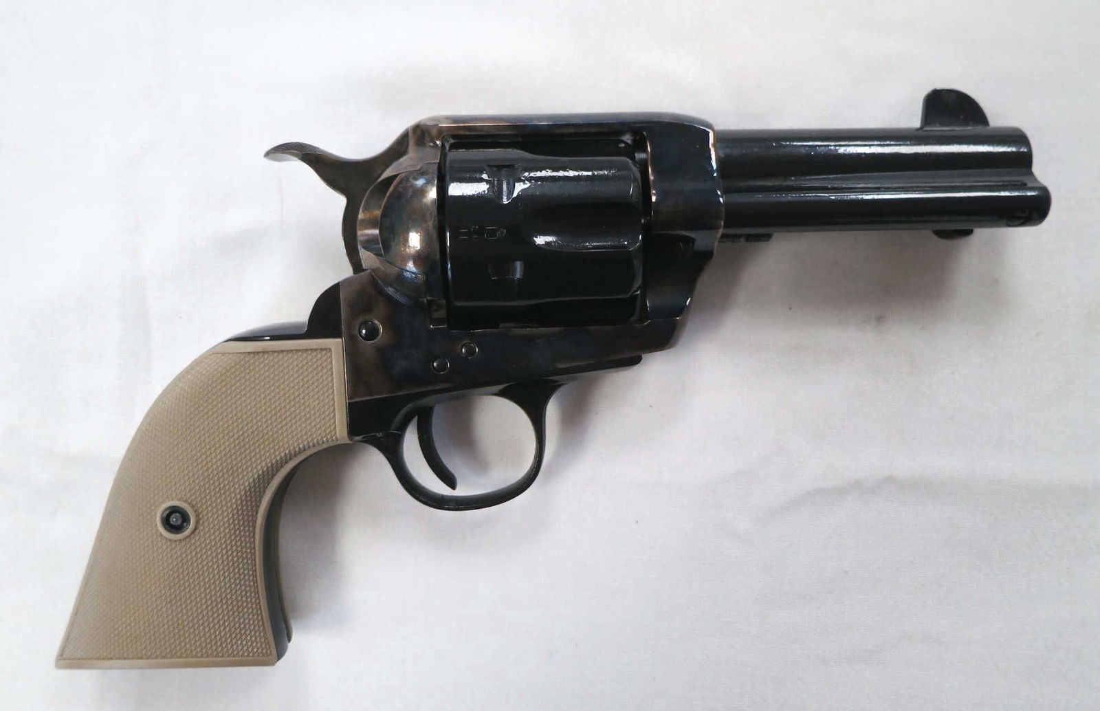 Pietta SA 45LC 3.5": Pietta SA 45LC 3.5" case hardend frame Low wide hammer Grey Poly grip Transfer bar safety. New in box Serial #E126032. (L920)